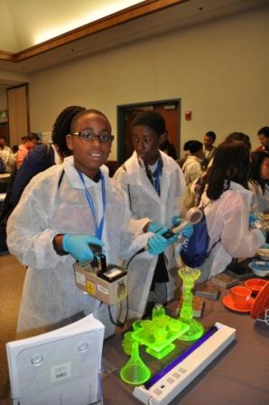 student particpates in frontiers in science and medicine day